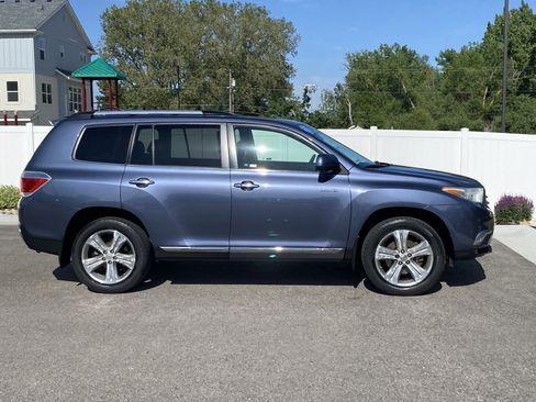 Used 2012 Toyota Highlander Limited w/ Tow Pkg AWD/4WD image 7