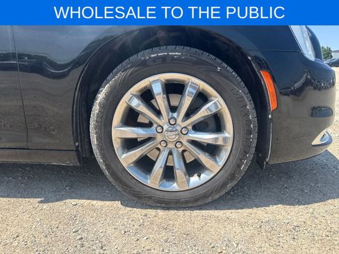 Used 2016 Chrysler 300 C AWD/4WD image 10