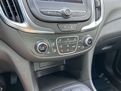Used 2024 Chevrolet Equinox LT image 34