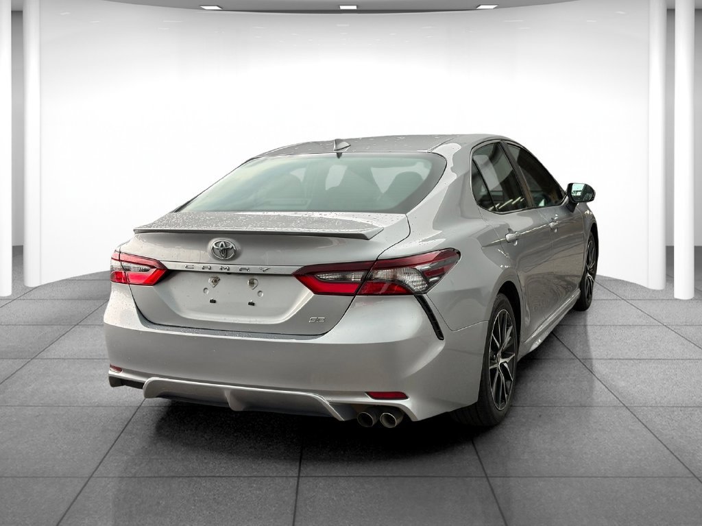 Used 2024 Toyota Camry SE FWD image 7