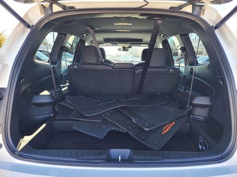 Used 2022 Honda Pilot TrailSport image 17