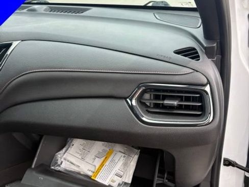 Used 2024 Chevrolet Equinox RS FWD image 30