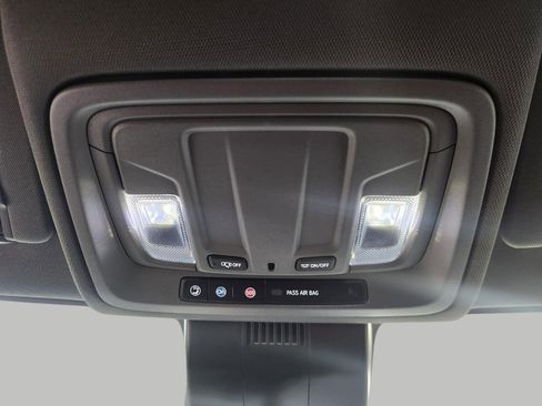 Used 2024 Chevrolet Silverado 1500 LT image 30