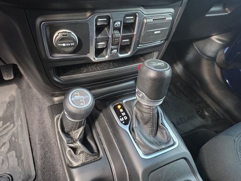 Used 2020 Jeep Wrangler Unlimited Sport S image 24