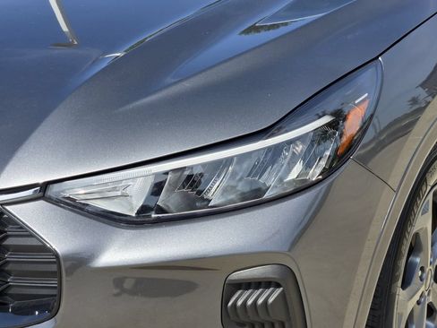 Used 2023 Ford Escape ST-Line w/ Tech Pack #1 FWD image 6