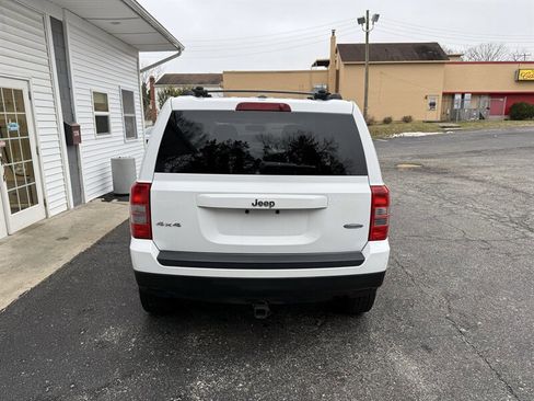 Used 2011 Jeep Patriot Latitude image 9