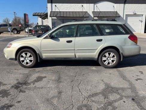Used 2005 Subaru Outback 2.5i image 2
