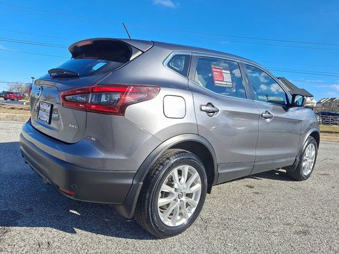 Used 2021 Nissan Rogue Sport S image 6