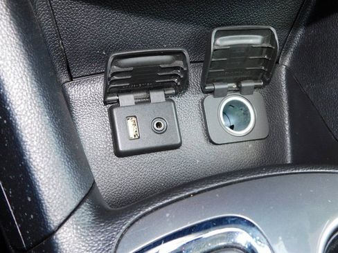 Used 2017 Chevrolet Cruze LT w/ Convenience Package image 31