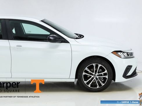 Used 2025 Volkswagen Jetta Sport image 48