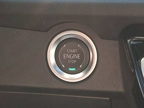 Used 2025 Chevrolet Traverse High Country w/ LPO, Floor Liner Package FWD image 27