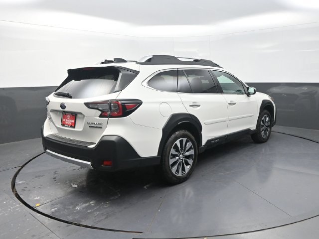 Used 2025 Subaru Outback Touring XT AWD/4WD image 8
