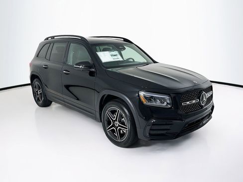 New 2026 Mercedes-Benz GLB 250 4MATIC image 1