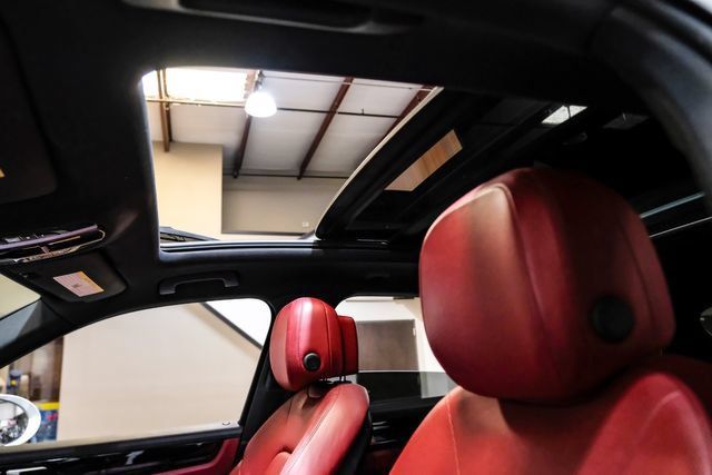 Used 2019 Porsche Cayenne AWD/4WD image 5