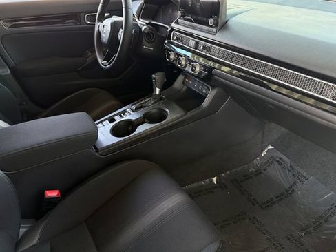 Certified 2025 Honda Civic Sport image 18