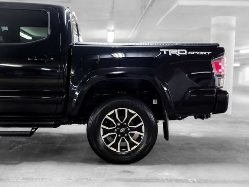 Used 2023 Toyota Tacoma TRD Sport w/ Technology Package RWD image 16