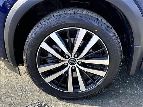 Used 2023 Nissan Pathfinder Platinum image 8