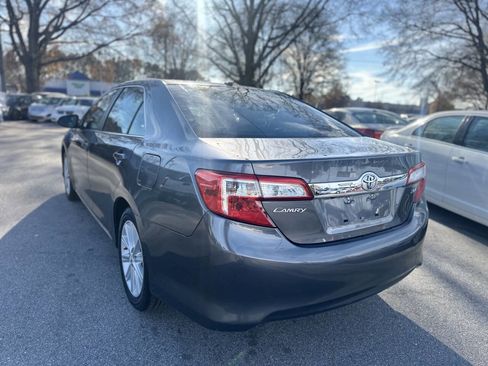 Used 2014 Toyota Camry XLE image 7