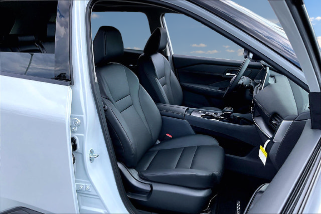 New 2026 Nissan Rogue Dark Armor FWD image 10