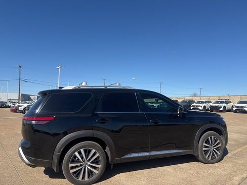 Certified 2024 Nissan Pathfinder Platinum w/ Cargo Package image 24
