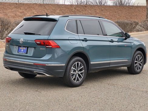 Used 2020 Volkswagen Tiguan SE w/ Panoramic Sunroof Package image 5