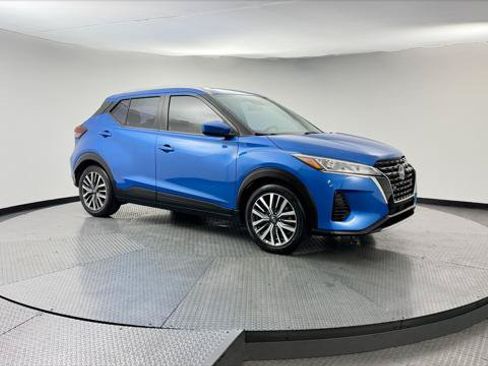 Used 2022 Nissan Kicks SV FWD image 11