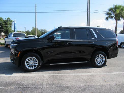 Used 2025 Chevrolet Tahoe LT AWD/4WD image 2