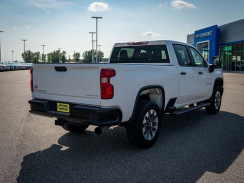 Used 2024 Chevrolet Silverado 2500 Custom w/ Custom Value Package image 6
