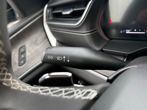 Used 2023 Jeep Grand Cherokee L Limited w/ Black Appearance Package image 27