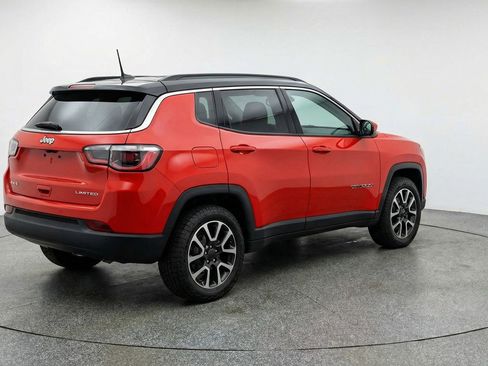 Used 2025 Jeep Compass Trailhawk AWD/4WD image 9