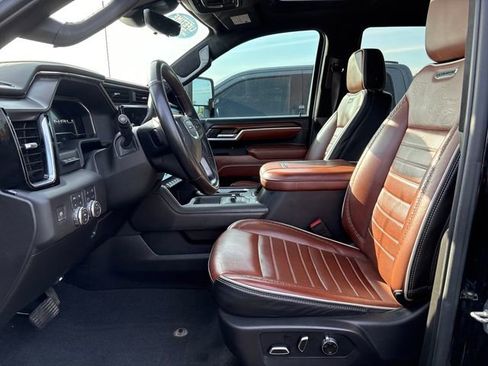 Used 2024 GMC Sierra 2500 Denali Ultimate AWD/4WD image 7
