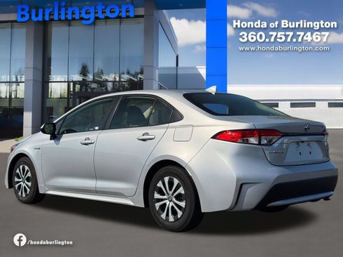 Used 2020 Toyota Corolla LE FWD image 4