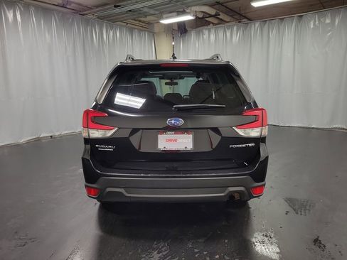 Used 2023 Subaru Forester Premium AWD/4WD image 7