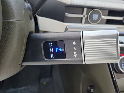 Used 2024 Hyundai Santa Fe Calligraphy image 12