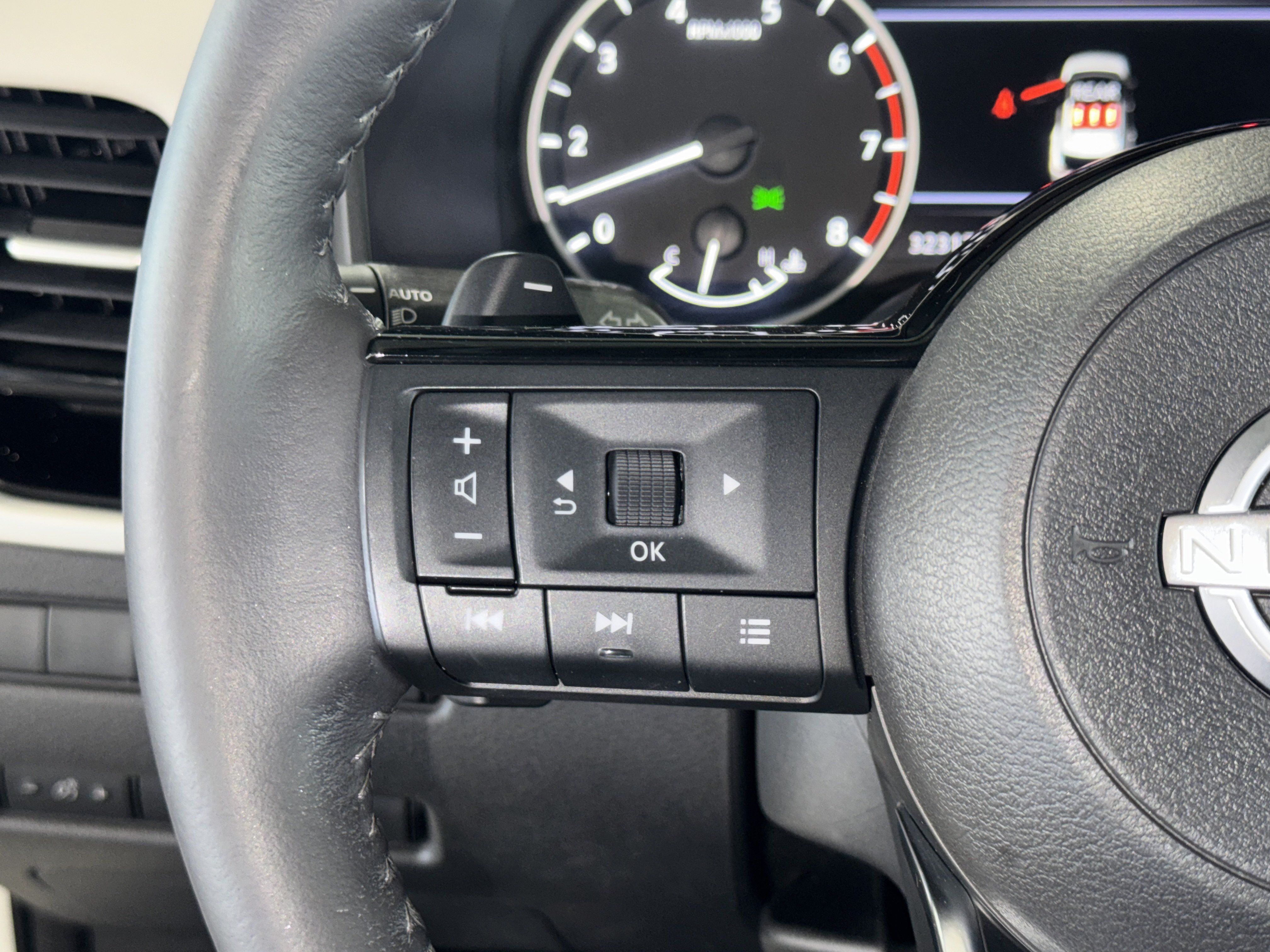 Used 2023 Nissan Rogue SL w/ SL Premium Package AWD/4WD image 22