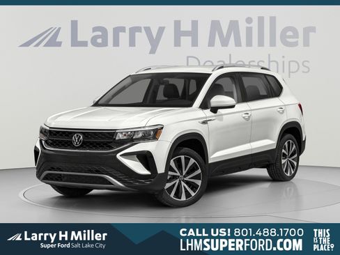 Used 2024 Volkswagen Taos SE w/ Panoramic Sunroof Package AWD/4WD image 1
