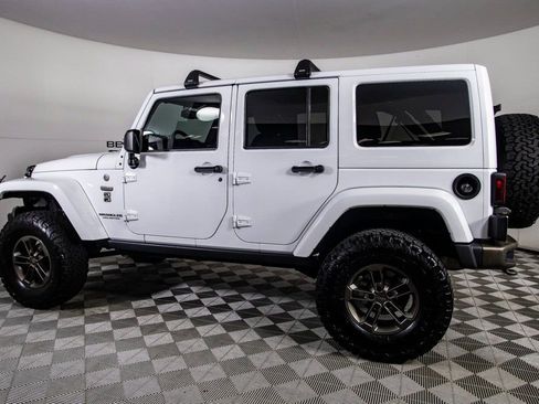 Used 2017 Jeep Wrangler Unlimited Sahara image 7