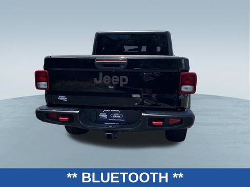 Used 2023 Jeep Gladiator Rubicon w/ Cold Weather Group AWD/4WD image 4