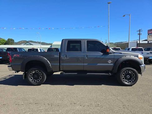 Used 2015 Ford F250 Lariat w/ FX4 Off-Road Package AWD/4WD image 6