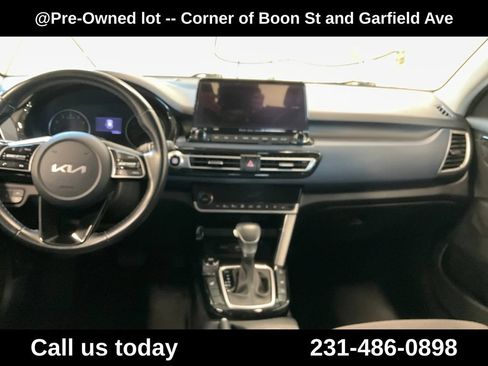 Used 2022 Kia Seltos Nightfall Edition AWD/4WD image 18