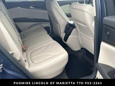 Used 2019 Lincoln Nautilus Reserve FWD image 15