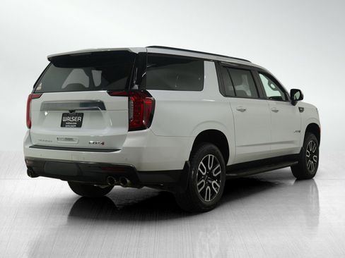 Used 2024 GMC Yukon XL AT4 w/ Technology Package image 5