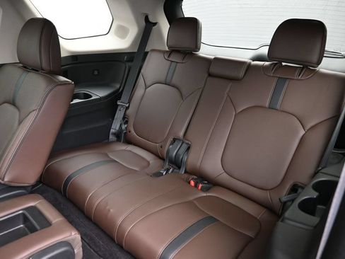 Used 2023 Honda Pilot Elite image 14