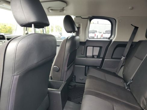 Used 2014 Toyota FJ Cruiser 4WD w/ Upgrade Package image 12