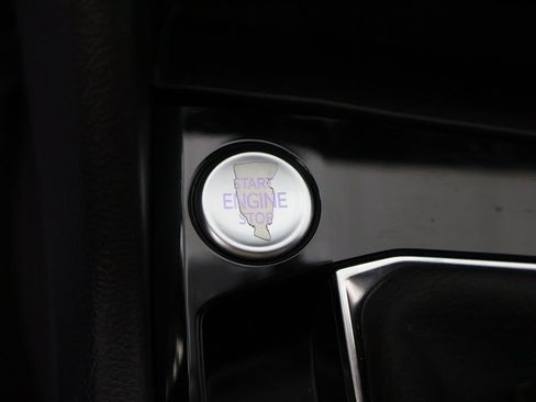 Used 2022 Volkswagen Taos SEL image 42