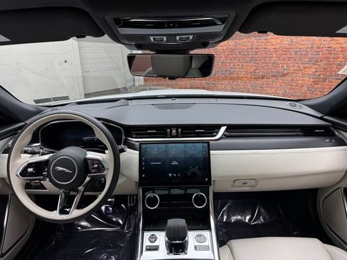 Used 2024 Jaguar XF R-Dynamic SE image 12