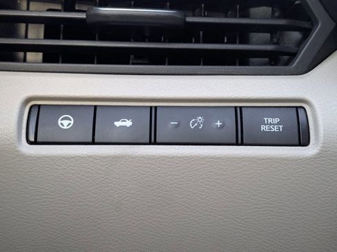 Used 2020 Nissan Altima 2.5 Platinum image 12