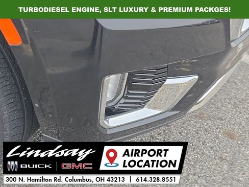 Used 2023 GMC Yukon XL SLT w/ SLT Premium Package image 12