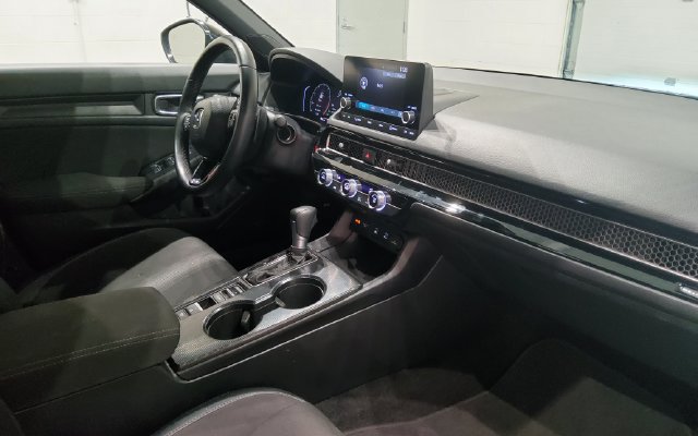Used 2025 Honda Civic Sport image 21
