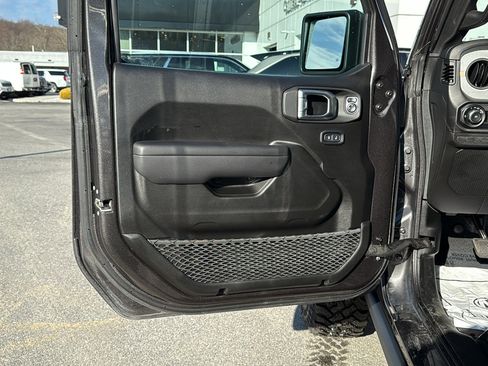 Certified 2024 Jeep Wrangler Willys image 12